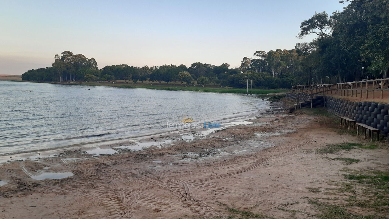 Casa para alquiler de vacaciones em Dois Córregos (Três Rios)