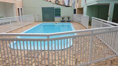 Apartamento em condomínio fechado com piscina