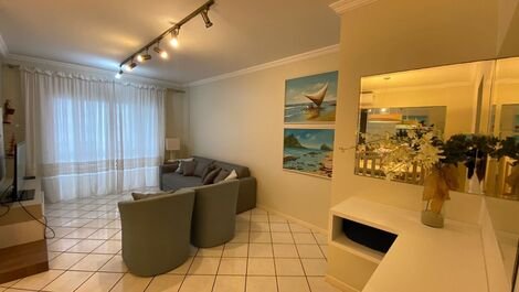 Apartment in Meia Praia Itapema SC foot in the sand