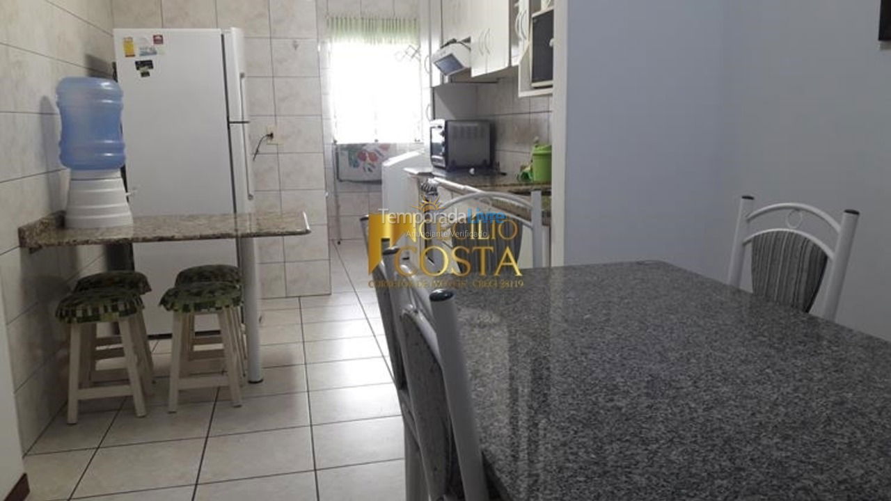 Apartamento para aluguel de temporada em Itapema (Meia Praia)