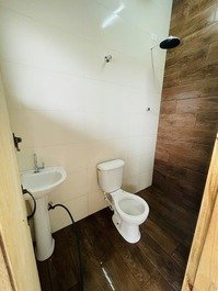 Banheiro social externo 
