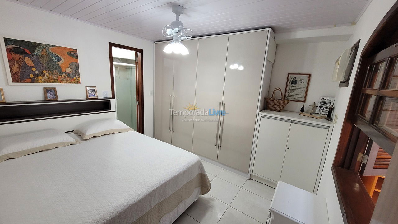 House for vacation rental in Bombinhas (Praia de Bombas)