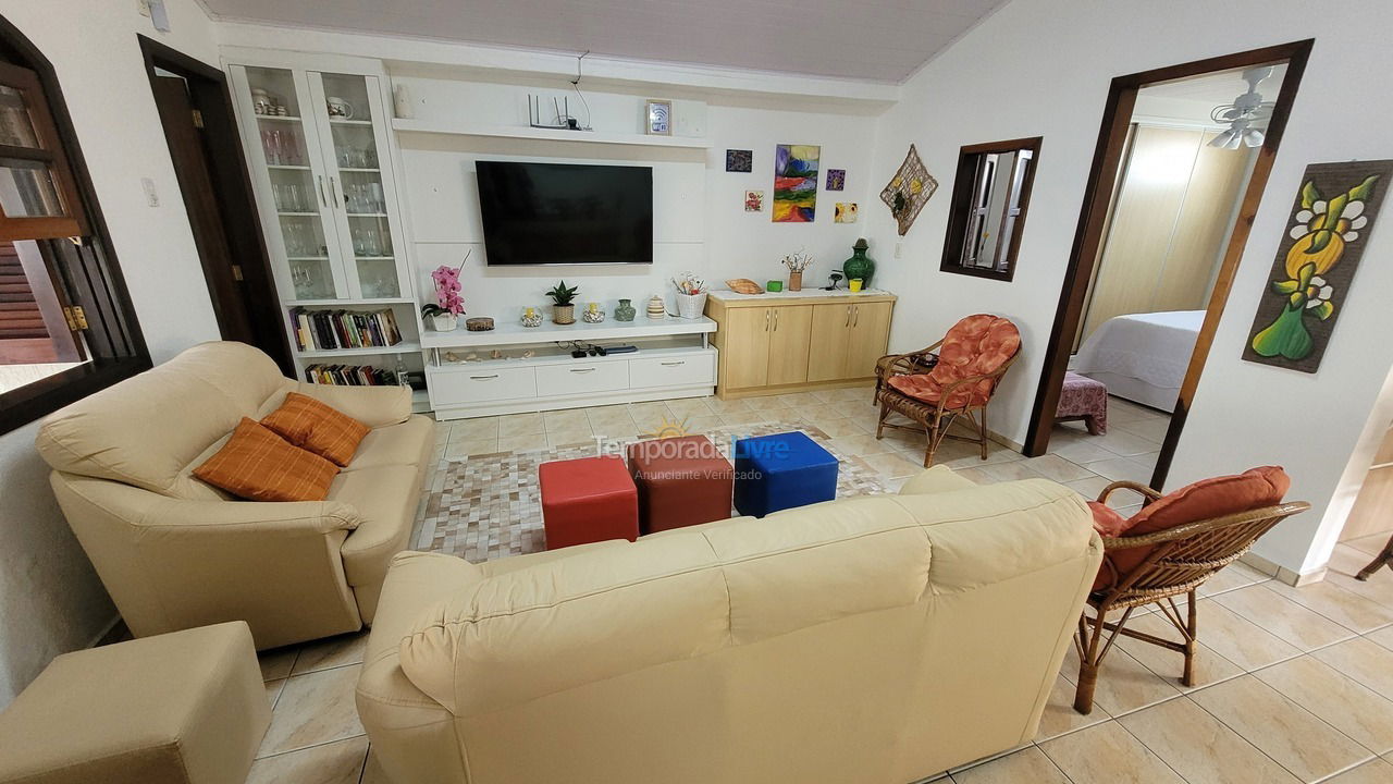 House for vacation rental in Bombinhas (Praia de Bombas)