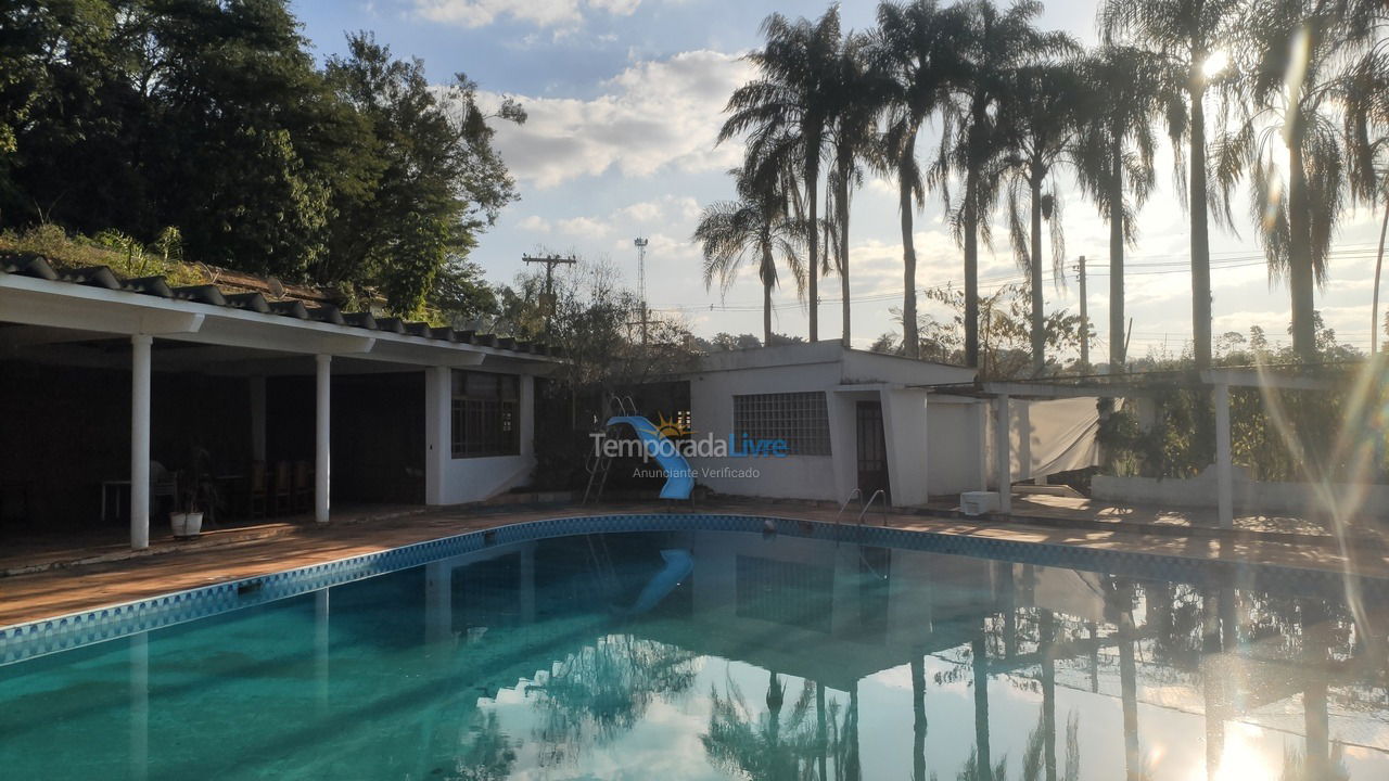 Casa para aluguel de temporada em Atibaia (Bairro do Tanque)