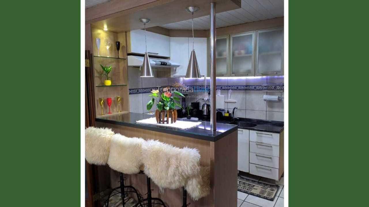 Casa para aluguel de temporada em Canela (Centro)