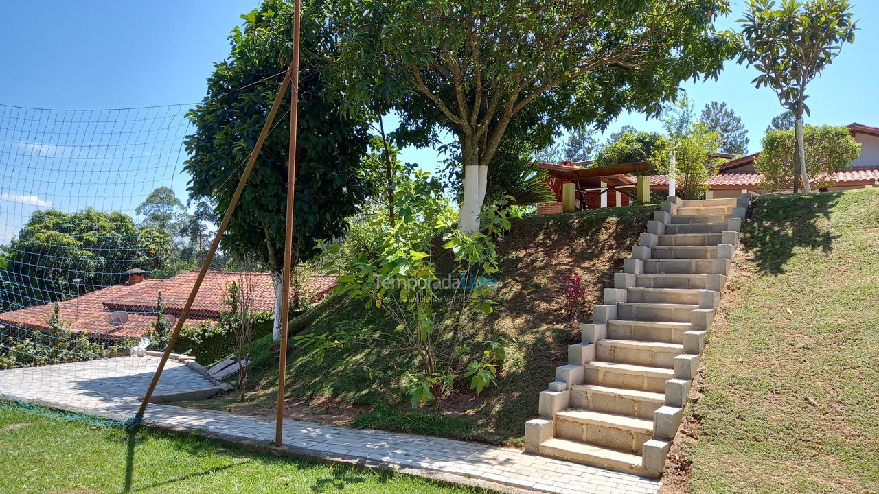 Chácara / sítio para aluguel de temporada em Mairinque (Condomínio Recanto do Sol)