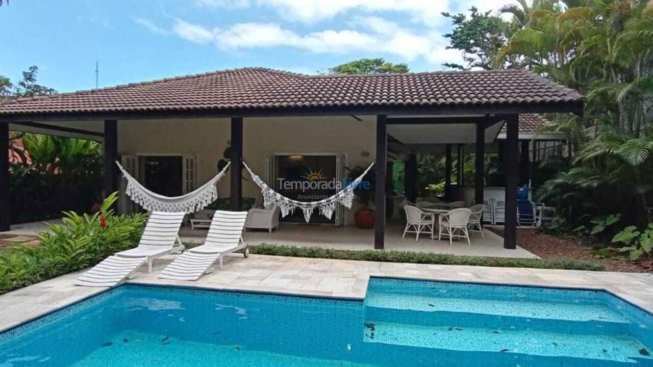 Casa para alquiler de vacaciones em São Sebastião (Praia da Baleia)