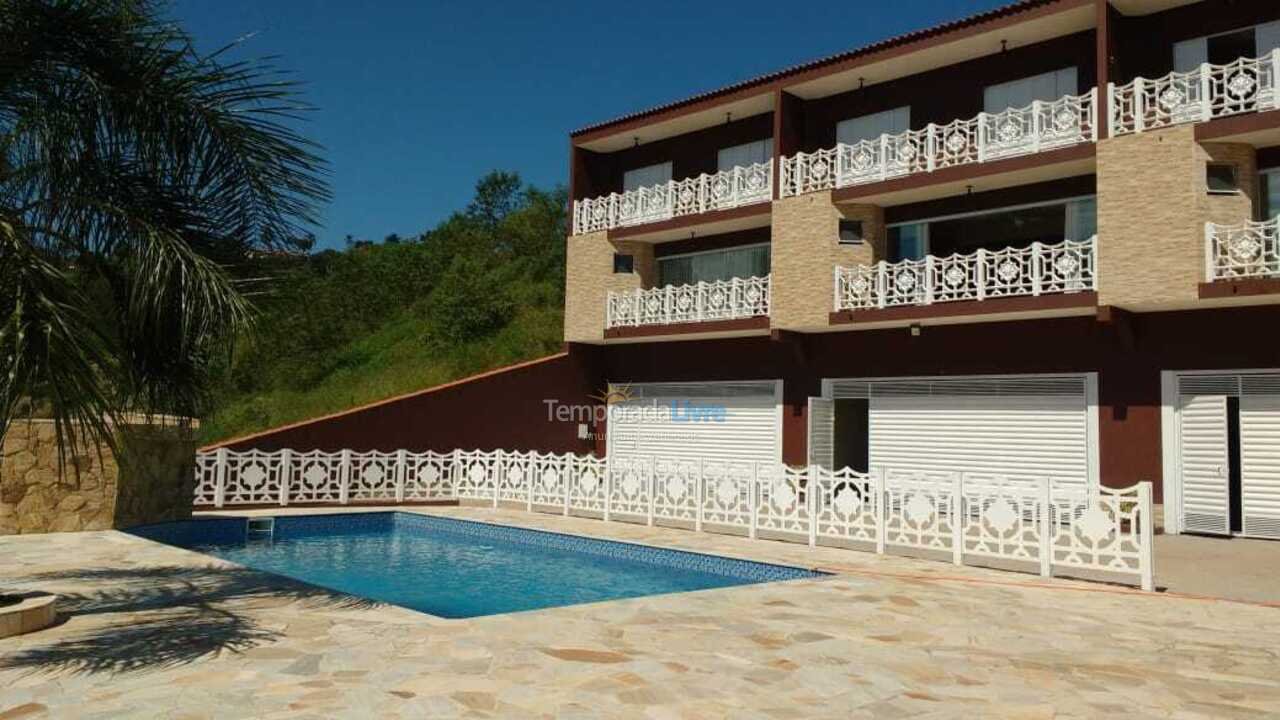 Casa para alquiler de vacaciones em Igaratá (Portal de Igaratá)