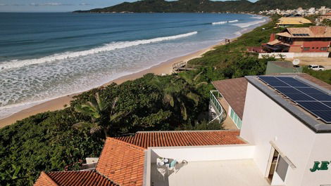 Coberturinha a Beira Mar de Mariscal Para até 03 Pessoas