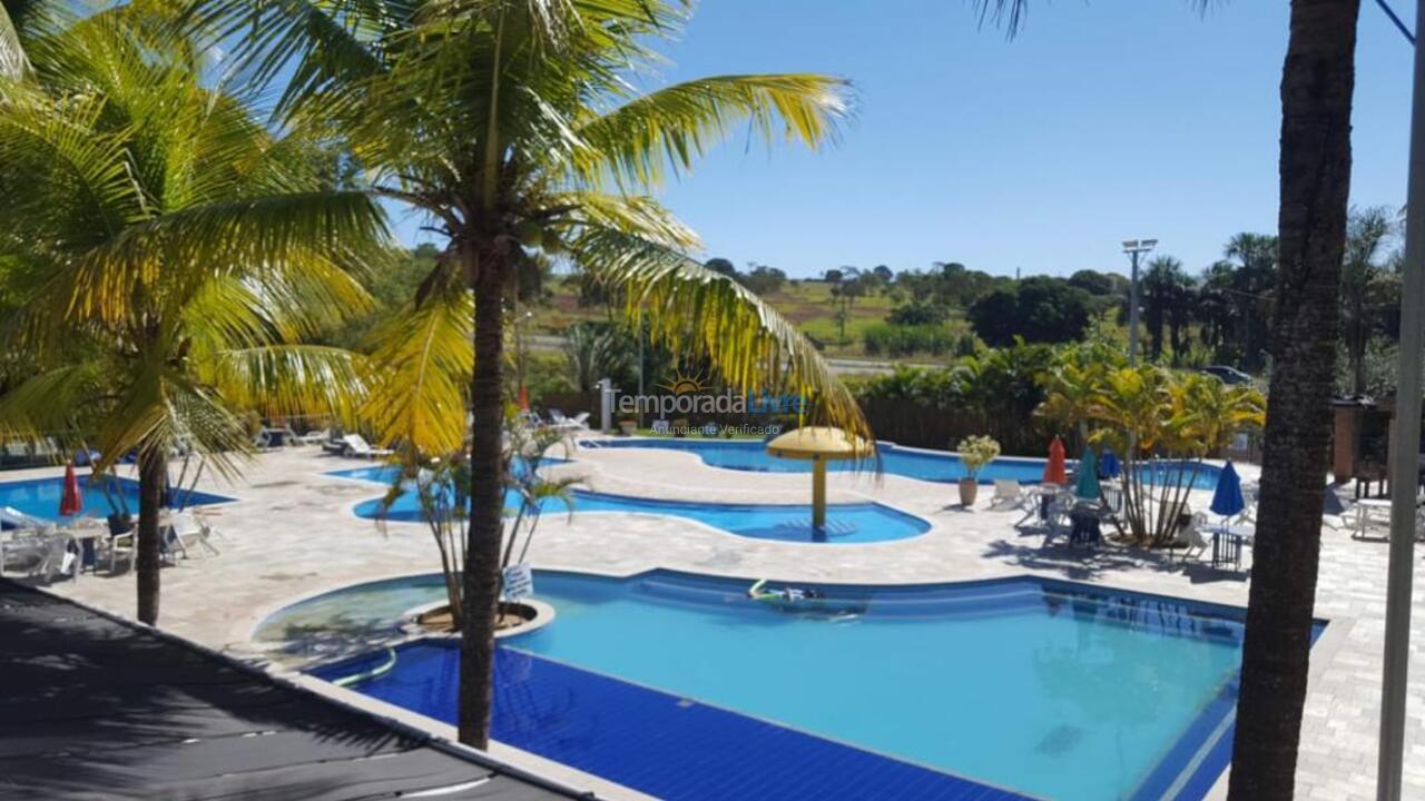 Casa para aluguel de temporada em Caldas Novas (Condomínio Village Thermas Caldas Novas)