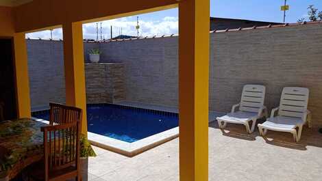 House with pool in Peruibe