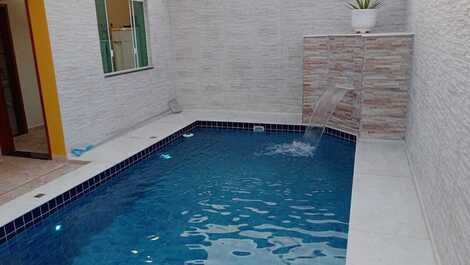 Casa con piscina en Peruibe