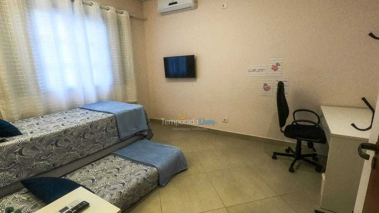 Casa para aluguel de temporada em Ubatuba (Horto Florestal)