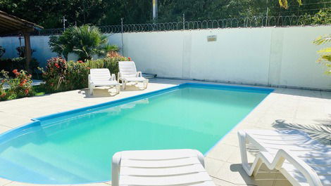 House with 4 bedrooms, swimming pool 700m from the beach