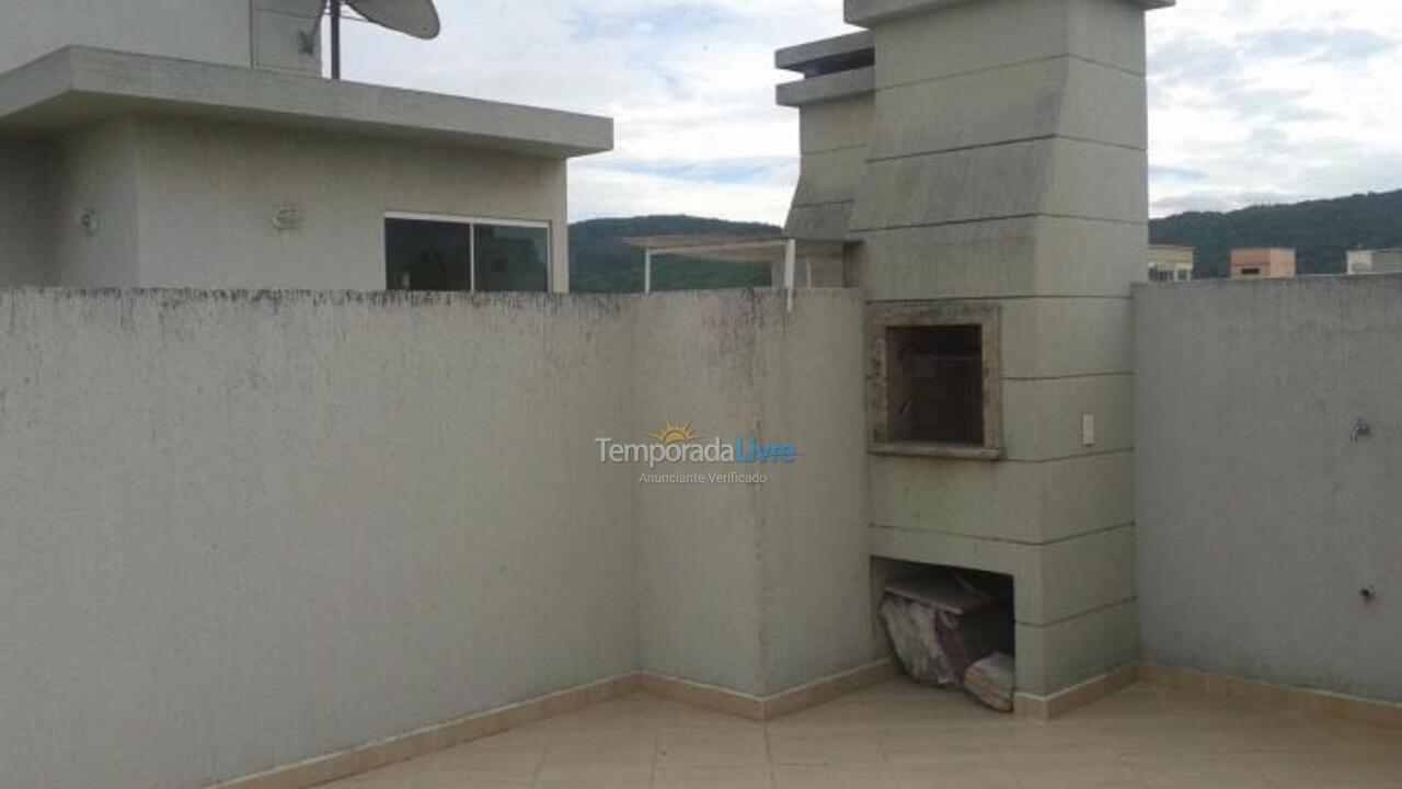 Apartamento para aluguel de temporada em Bombinhas (Praia de Bombas)