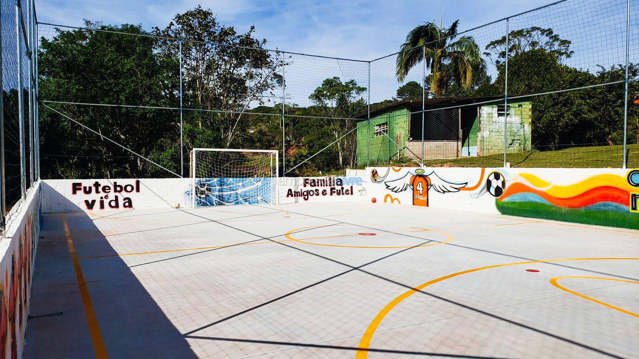 Casa para aluguel de temporada em Juquitiba (Chácara Com Wifi Jogos E Churrasqueira Coberta)