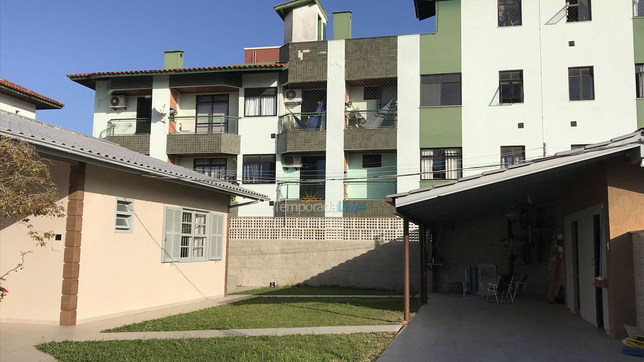 Casa para aluguel de temporada em Florianopolis (Canasvieiras)