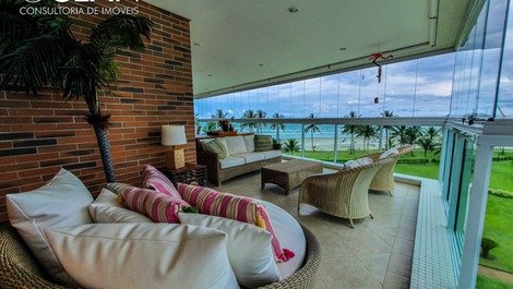 Hermoso y lujoso apartamento frente al mar con 4 suites - Mod. 7