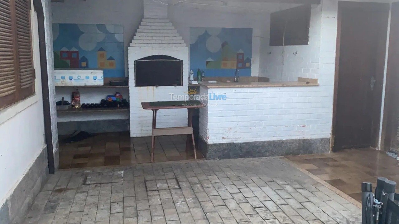 Casa para aluguel de temporada em Niterói (Praia de Piratininga)