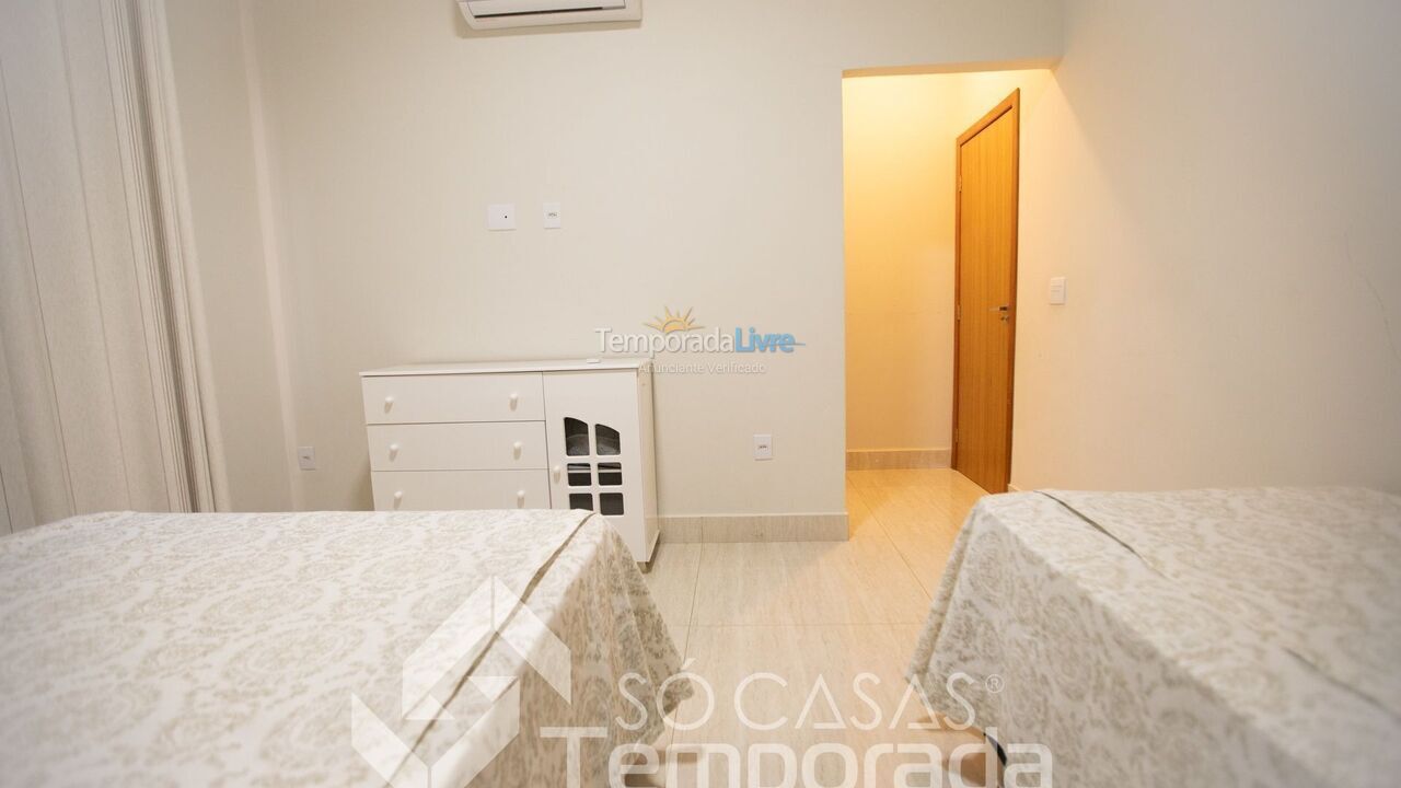 Casa para aluguel de temporada em Caldas Novas (Condomínio Marina Di Caldas)