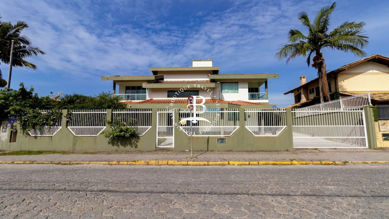 Casa para alquiler de vacaciones em Bombinhas (Praia de Bombas)