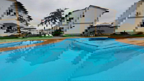 Piscina funciona  até as 22: 00 horas