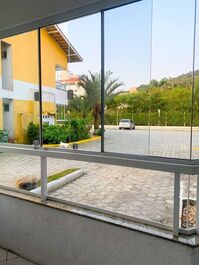 Excellent property Centro de Bombinhas, 30 meters from the sea.
