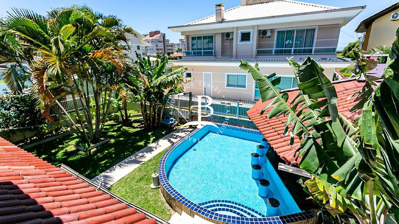 Casa para aluguel de temporada em Governador Celso Ramos (Praia de Palmas)