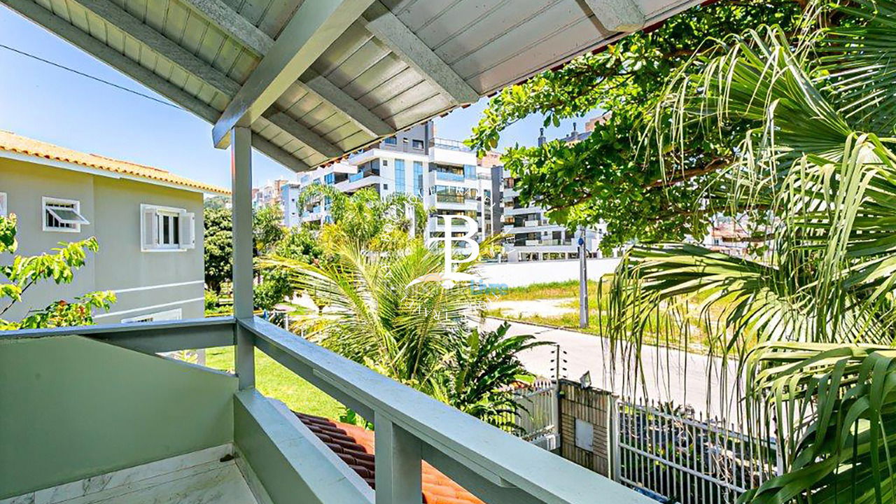 Casa para aluguel de temporada em Governador Celso Ramos (Praia de Palmas)
