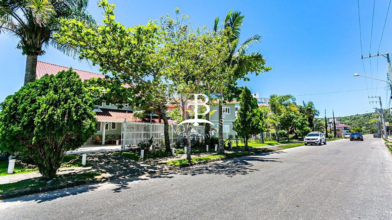 Casa para aluguel de temporada em Governador Celso Ramos (Praia de Palmas)