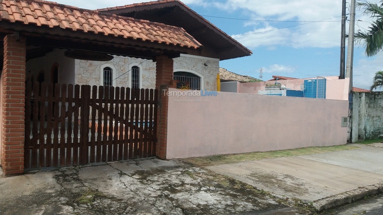 Casa para aluguel de temporada em Peruíbe (Stella Maris)