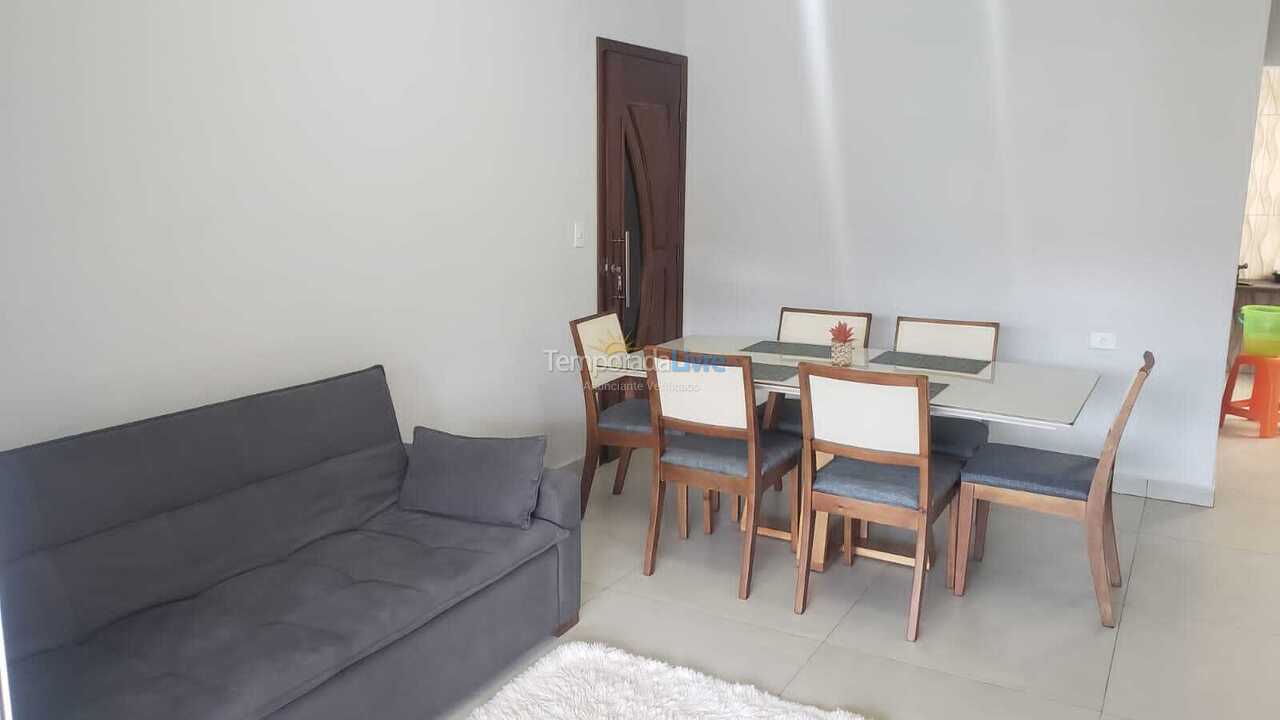 Casa para aluguel de temporada em Ubatuba (Maranduba)