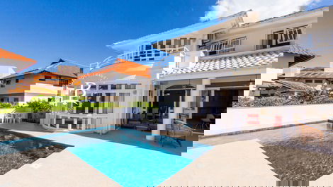 Casa al lado de Open Shopping, 4 suites!