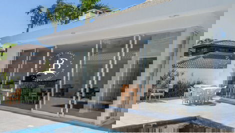 Casa al lado de Open Shopping, 4 suites!