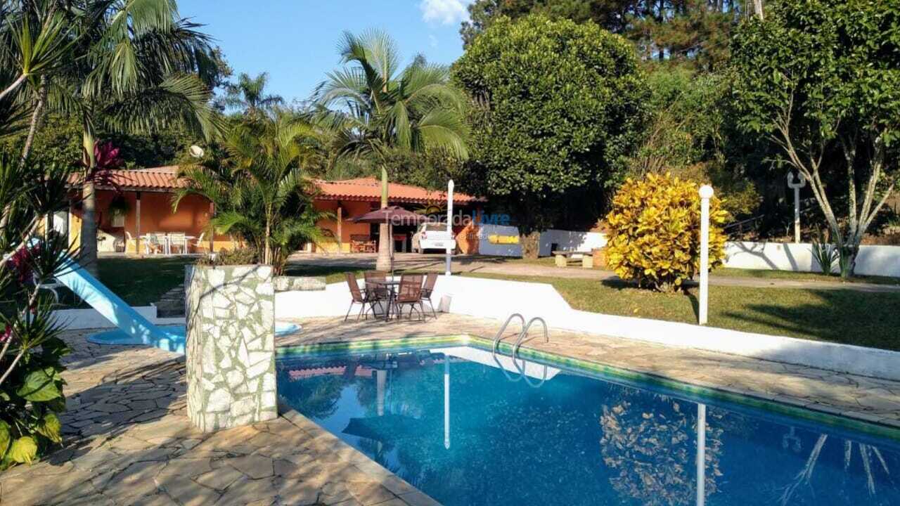 Ranch for vacation rental in Mairinque (Condomínio Paineiras)