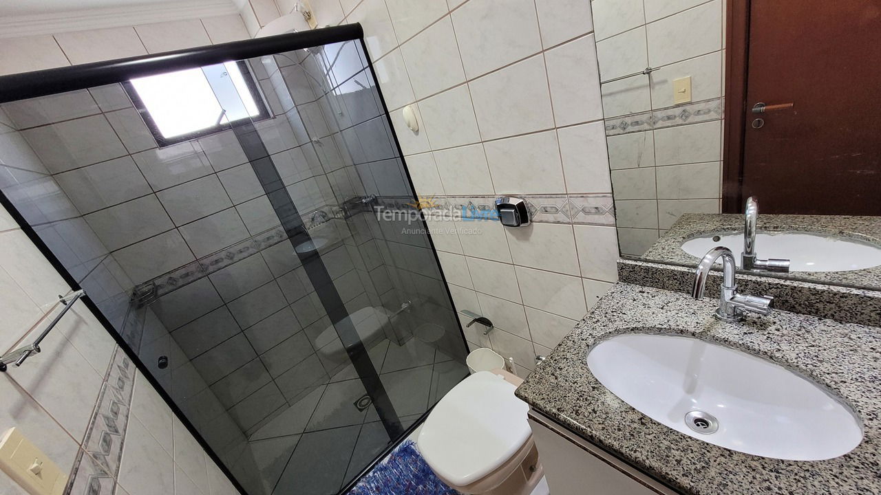 Apartamento para aluguel de temporada em Bombinhas (Praia de Bombas)