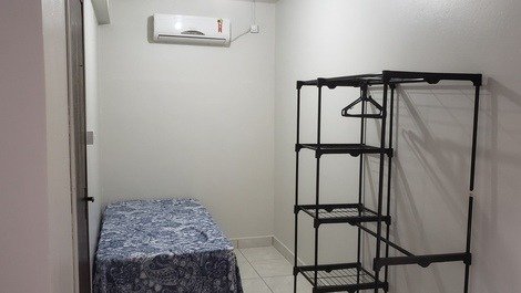 Apartamento de 1 dormitorio, centro de Bombinhas, a 130 metros de la playa