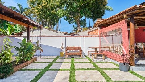 Casa Carvalho cerca de la playa de Jabaquara con aire y piscina