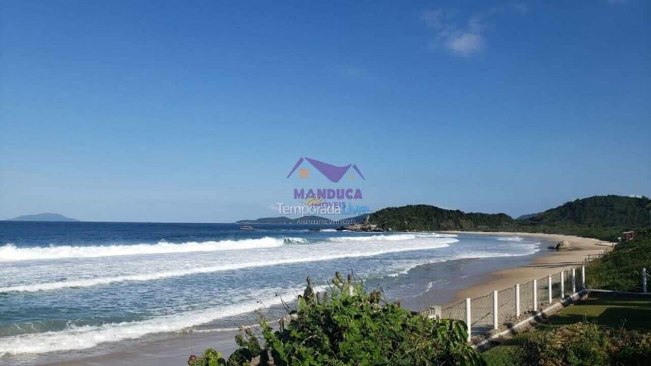 House for vacation rental in Bombinhas (Praia de Quatro Ilhas)