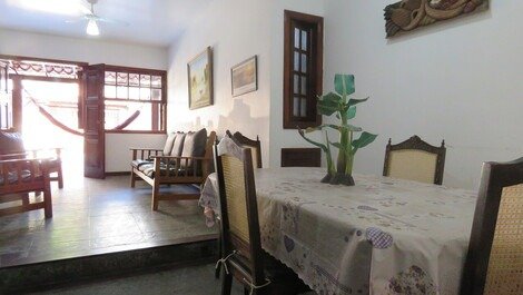 Triplex with 3 suites / Wifi / Cable TV / 3 minutes walk to the beach