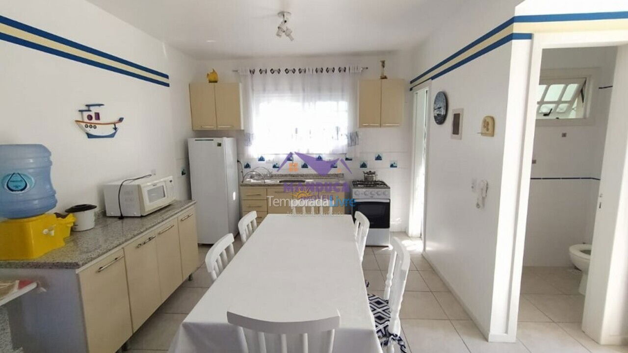 Apartment for vacation rental in Bombinhas (Praia de Bombinhas)