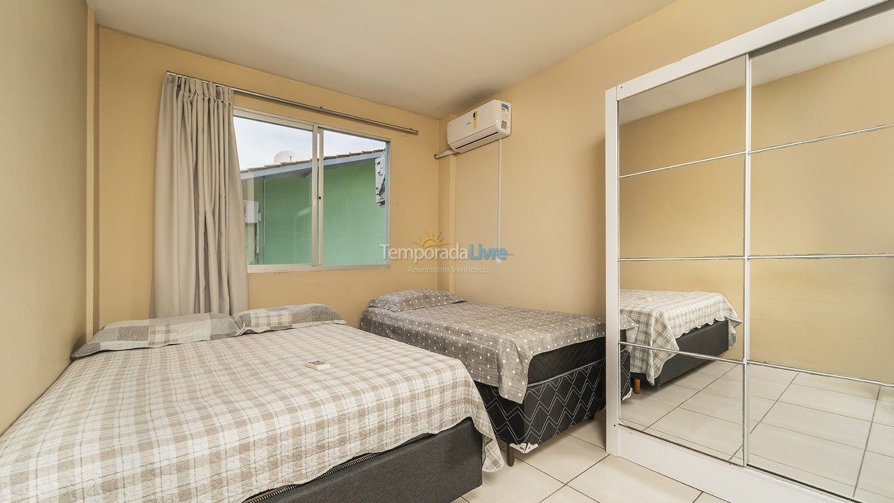 Apartment for vacation rental in Bombinhas (Praia de Bombinhas)