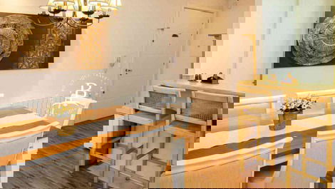 Large and very well decorated apartment on Rua da Aldeia do Papai Noel!