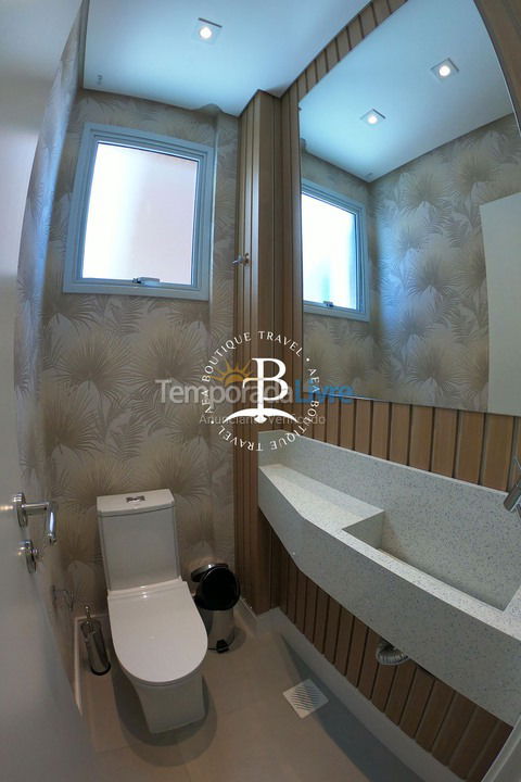 Apartment for vacation rental in Governador Celso Ramos (Praia de Palmas)