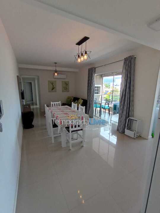 Apartamento para alquiler de vacaciones em Bombinhas (Praia de Bombas)