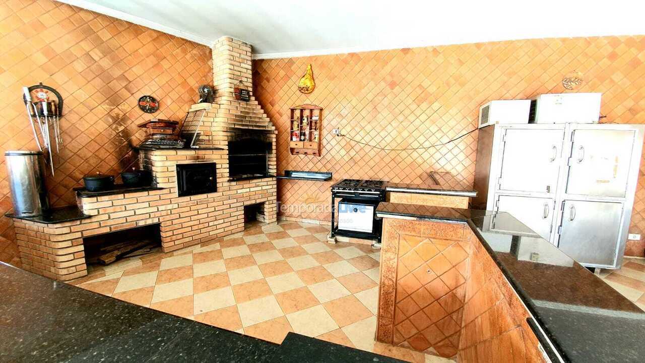 Granja para alquiler de vacaciones em Mairinque (Condomínio Porta do Sol)