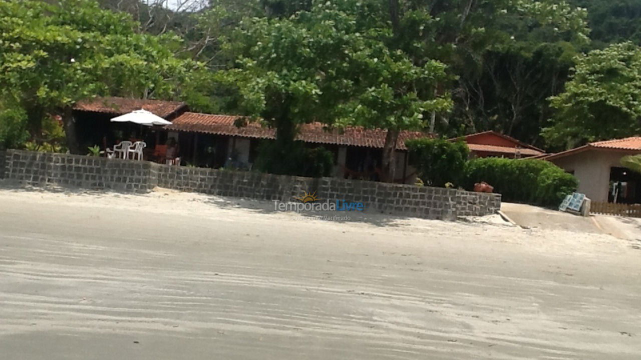 Casa para alquiler de vacaciones em Ubatuba (Praia da Fortaleza)