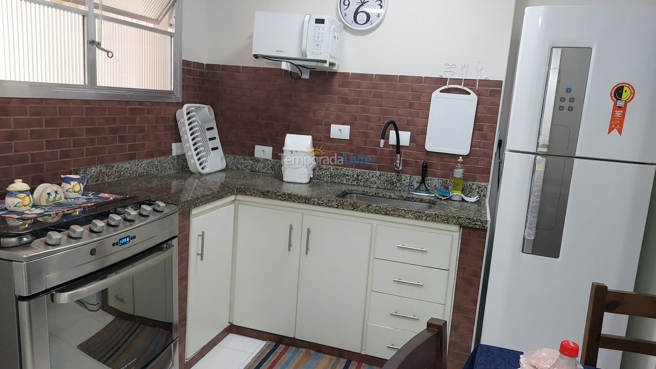 Apartamento para aluguel de temporada em Guarujá (Pitangueiras)