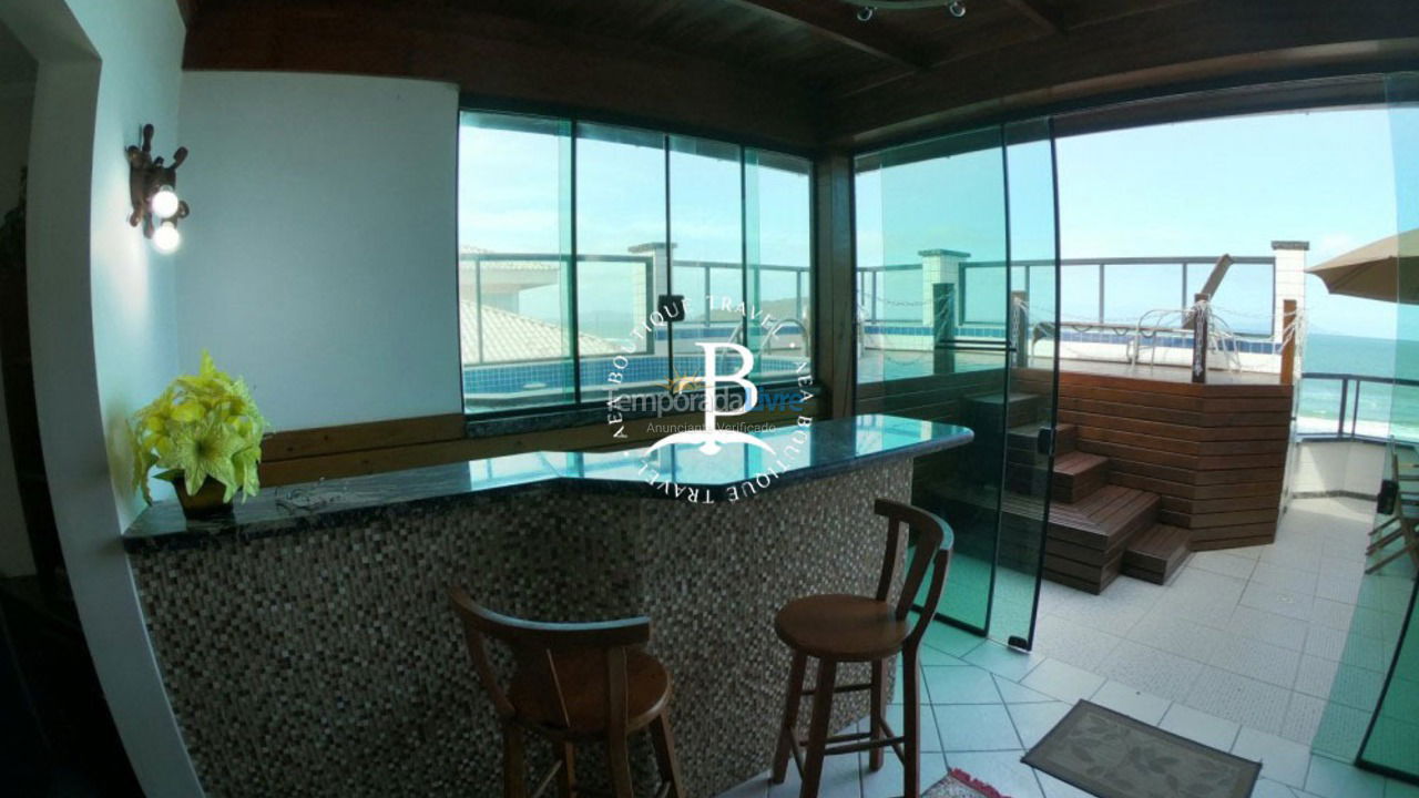 Apartamento para aluguel de temporada em Governador Celso Ramos (Praia de Palmas)