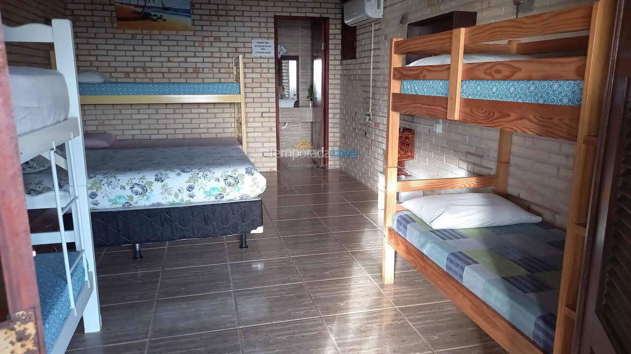 Casa para alquiler de vacaciones em Beberibe (Praia das Fontes)